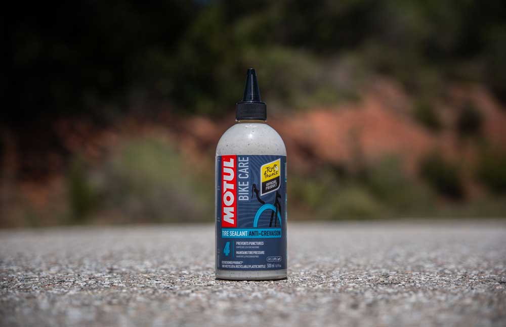 Si usas neumáticos tubeless, tienes que probar el nuevo sellante de Motul Si usas neumáticos tubeless, tienes que probar el nuevo sellante de Motul